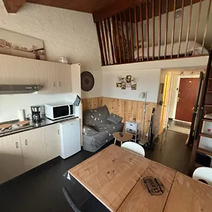  Appartement Duplex Renove Dans Prive Proche De Toutes Commodites Place De Parking Inclu